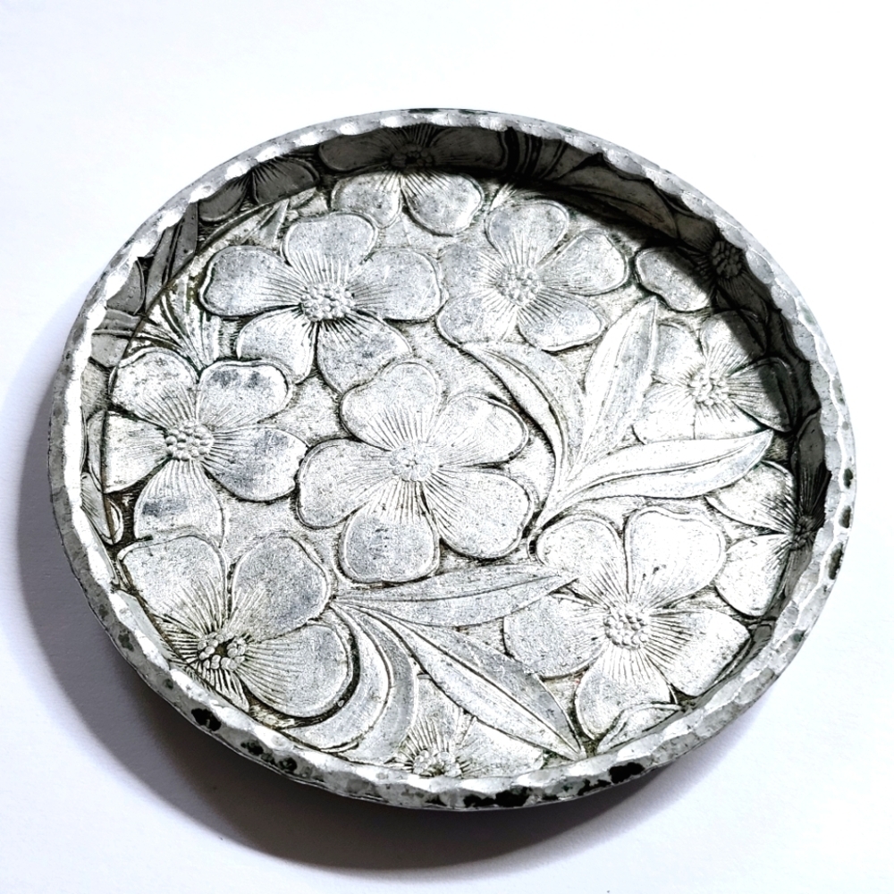 Everlast Forged Aluminum Dogwood Floral Coaster, Trinket Dish